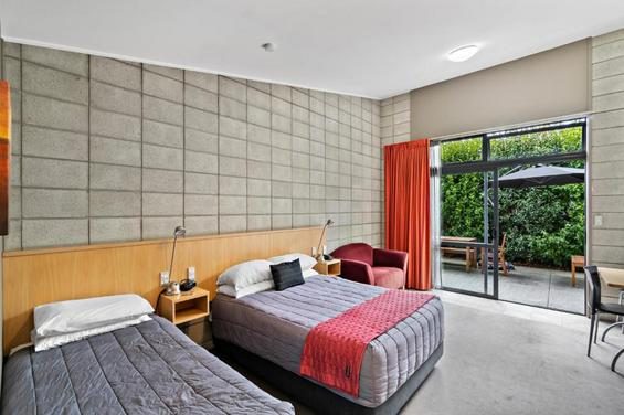 Accessible Deluxe Studio Unit