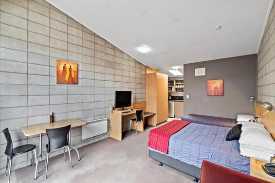 Accessible Deluxe Studio Unit